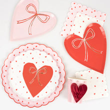 Load image into Gallery viewer, Heart With Bow Napkins (x 16)
